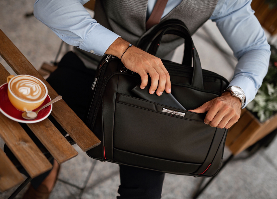 תיקי צד למחשב סמסונייט (Samsonite)